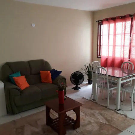 Lindo Apartamento a 2 quadras da praia !!-2
